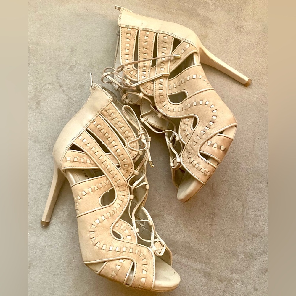 GIANNI BINI tan lace front heels shoes size 8